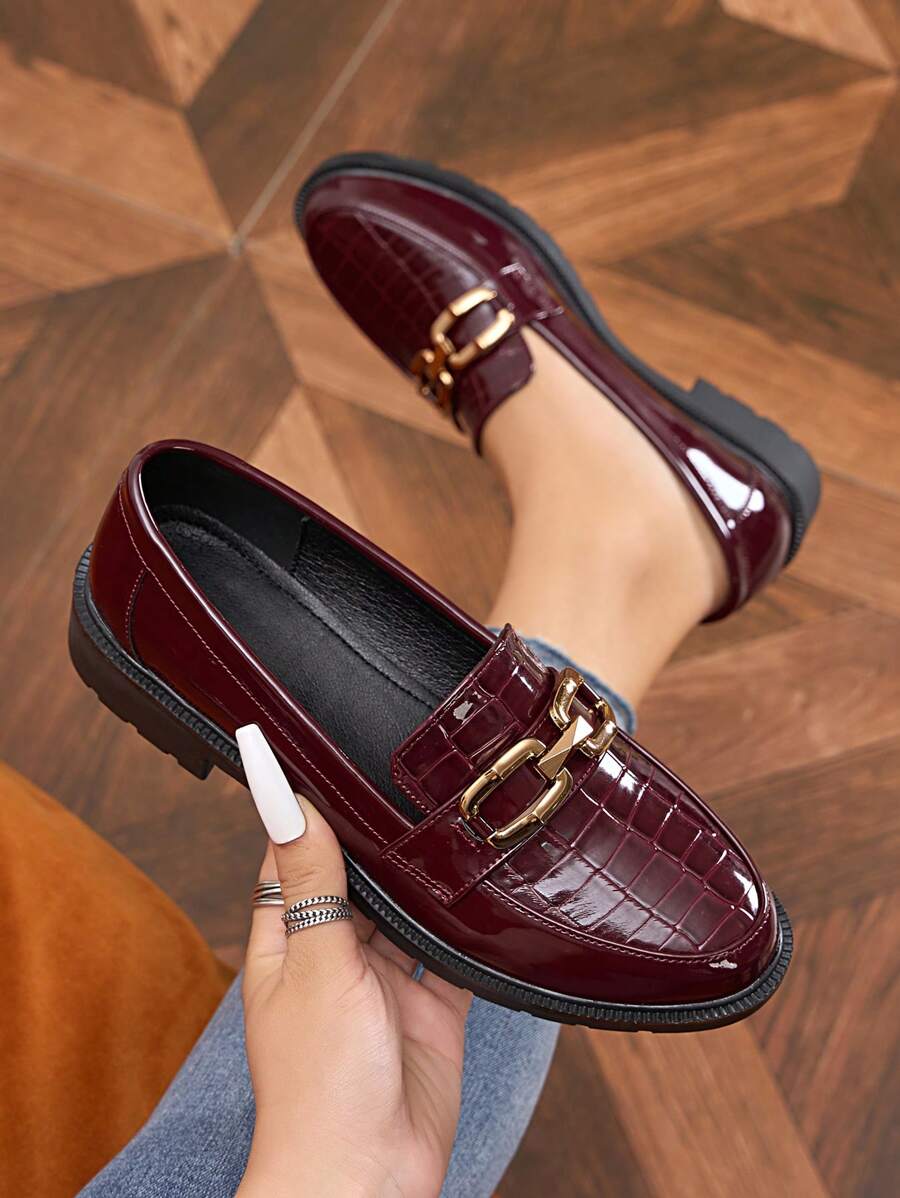 mocassins pour femmes enrobés d’un élégant bordeaux