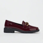 mocassins pour femmes enrobés d’un élégant bordeaux
