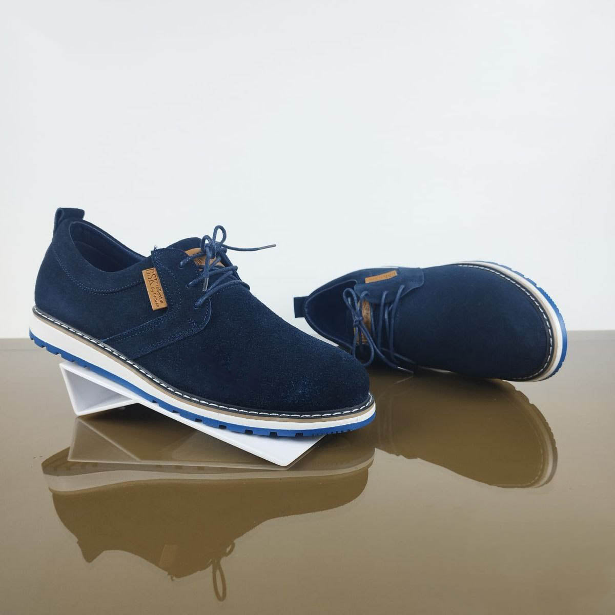 Chaussures en daim – Beige, Bleu & Caramel